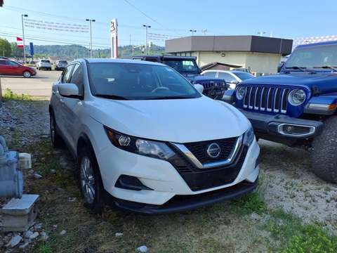 2021 Nissan Rogue.