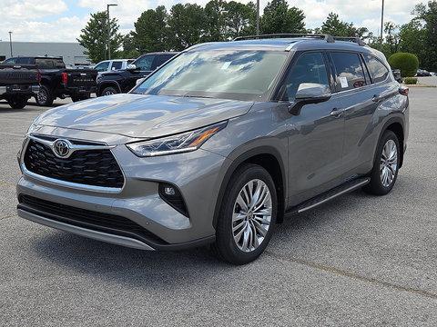 2025 Toyota Highlander.