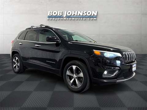2019 Jeep Cherokee.
