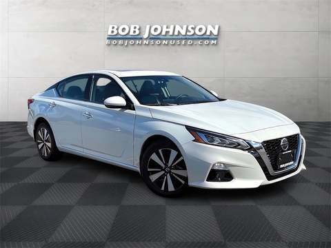 2022 Nissan Altima.
