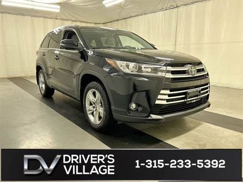 2019 Toyota Highlander.