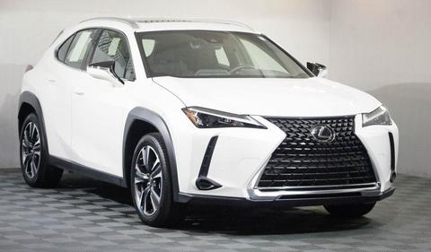 2024 Lexus UX.