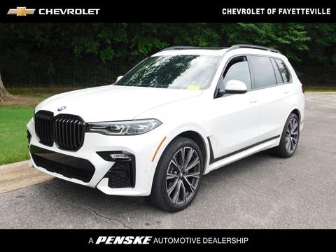 2021 BMW X7.