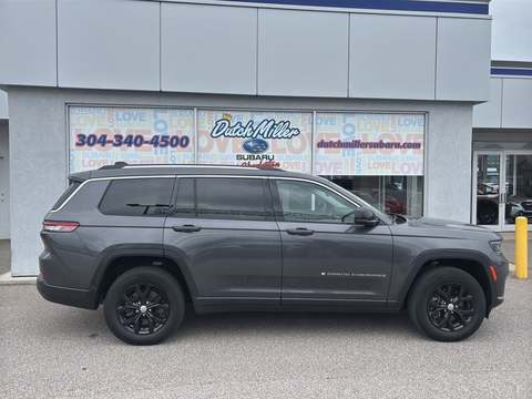 2022 Jeep Grand Cherokee.