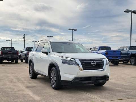 2025 Nissan Pathfinder.