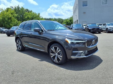2022 Volvo XC60.