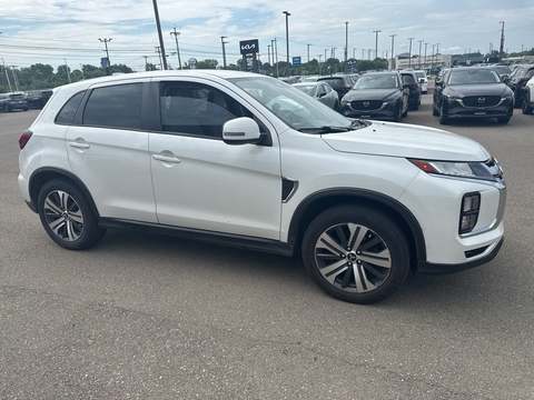 2021 Mitsubishi Outlander.