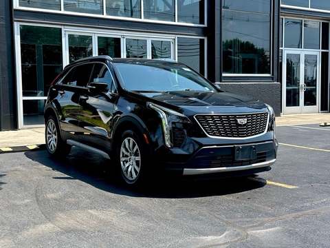 2022 Cadillac XT4.