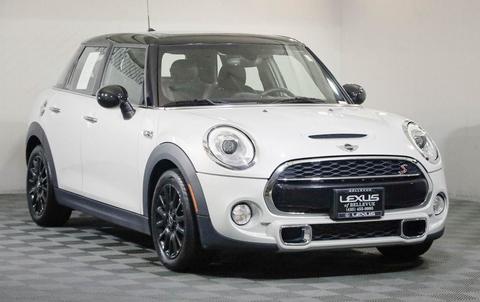 2017 Mini Cooper Hbks.