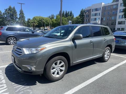 2011 Toyota Highlander.