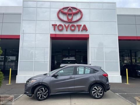 2019 Honda HR-V.