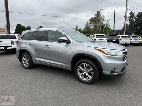 2015 Toyota Highlander.