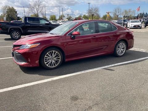 2019 Toyota Camry.