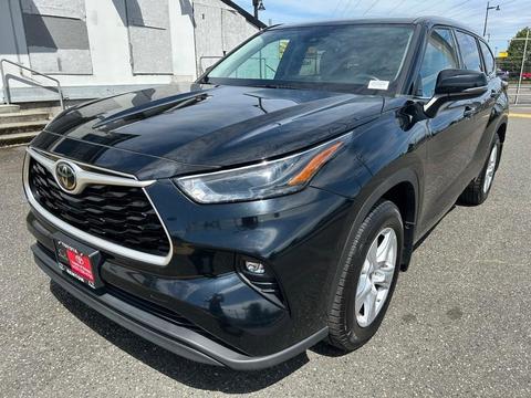 2022 Toyota Highlander.