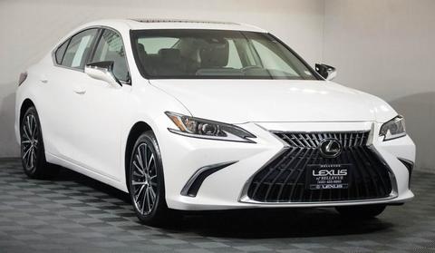 2024 Lexus ES.