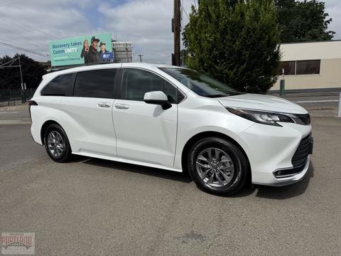 2023 Toyota Sienna.