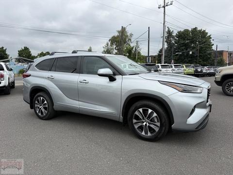 2023 Toyota Highlander.
