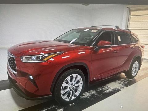 2023 Toyota Highlander.