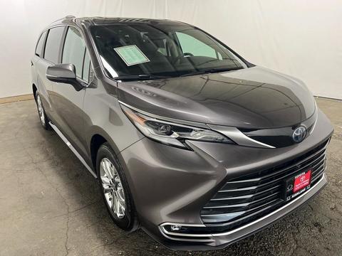 2023 Toyota Sienna.