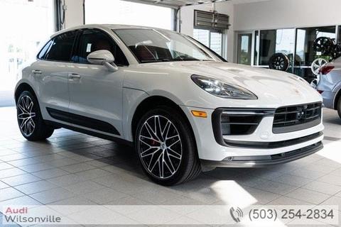 2023 Porsche Macan.