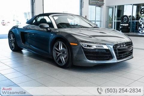 2014 Audi R8.