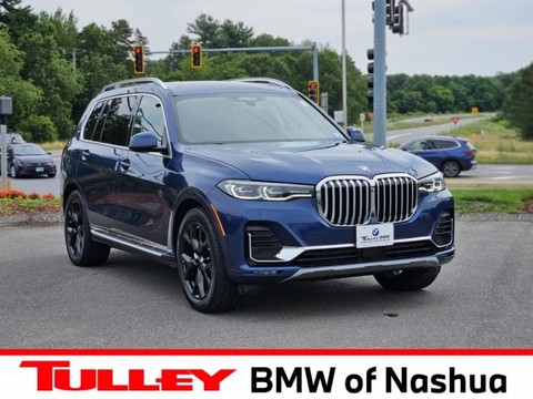 2022 BMW X7.