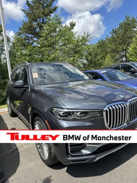 2022 BMW X7.