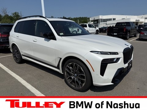 2025 BMW X7.