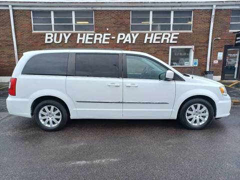 2014 Chrysler Town and Country.