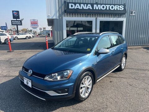 2017 Volkswagen Golf R.