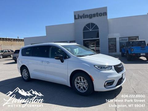 2024 Chrysler Pacifica.
