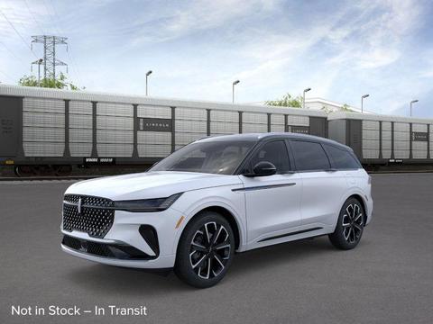 2025 Lincoln Nautilus.