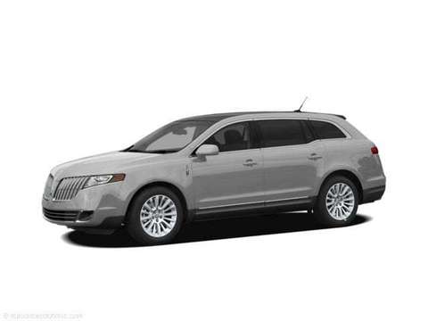 2011 Lincoln MKT.