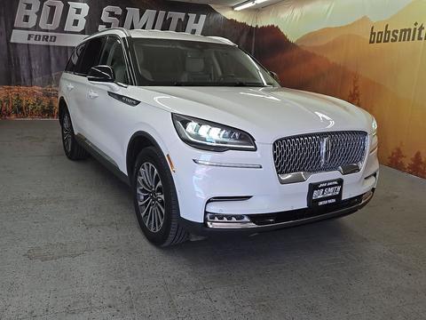 2020 Lincoln Aviator.