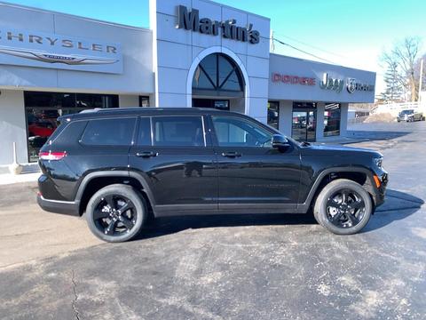 2025 Jeep Grand Cherokee.