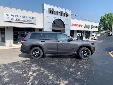 2025 Jeep Grand Cherokee.