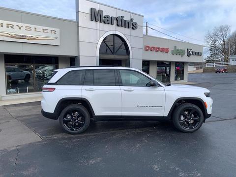 2025 Jeep Grand Cherokee.