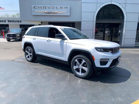 2025 Jeep Grand Cherokee.
