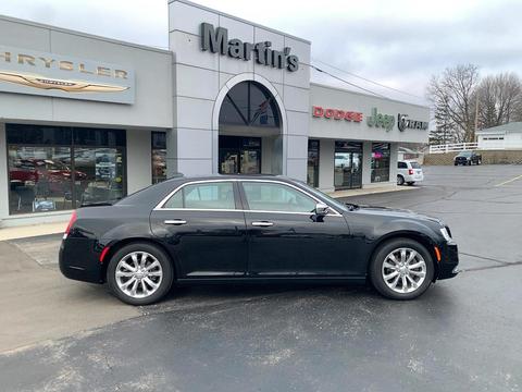 2017 Chrysler 300.