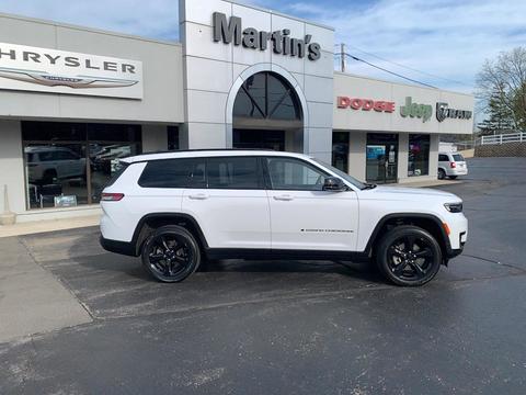 2023 Jeep Grand Cherokee.