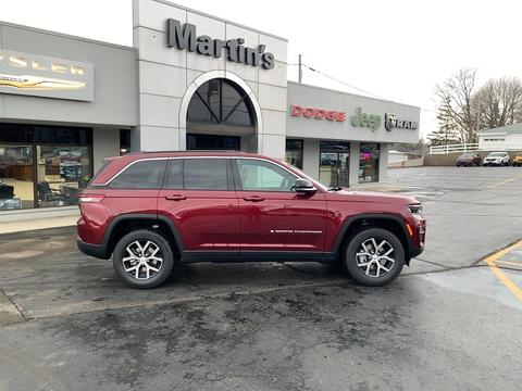 2025 Jeep Grand Cherokee.