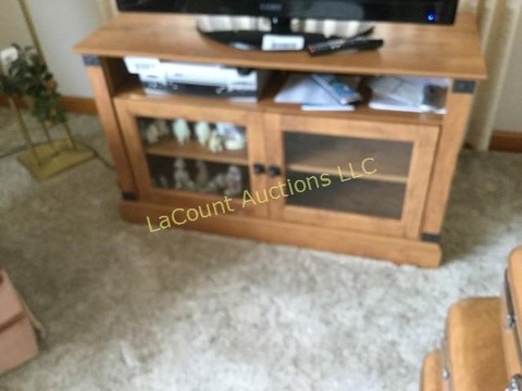 154 Miscellaneous TV stand.