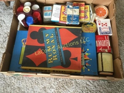 159 Miscellaneous vintage games, cards chips.