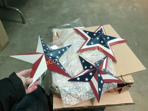 204 Miscellaneous 2 sets tin Patriotic star decor wall hangings.