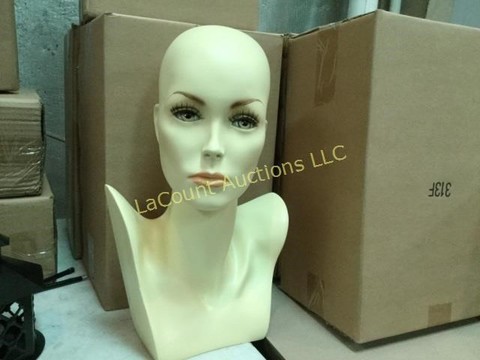 214 Miscellaneous Wig hat Jewelry mannequin Bust lovely eyelashes.