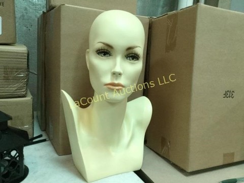 216 Miscellaneous Wig hat Jewelry mannequin Bust lovely eyelashes.