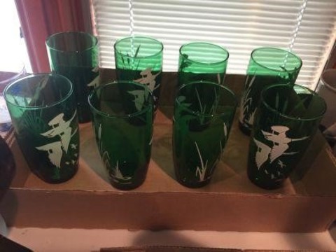 28 Miscellaneous Green duck glasses.