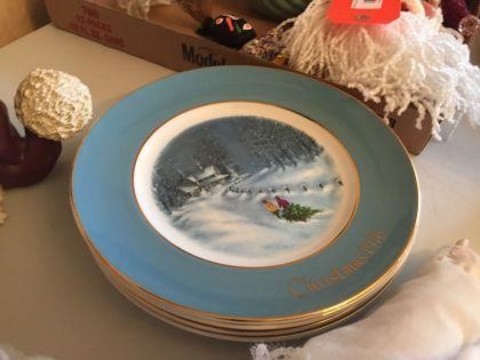 92 Miscellaneous Christmas collector plates.