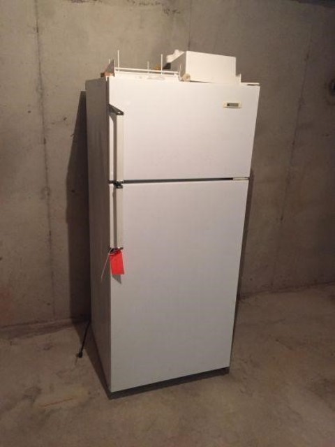 149 Miscellaneous White Westinghouse refrigerator 15.4 cu ft.