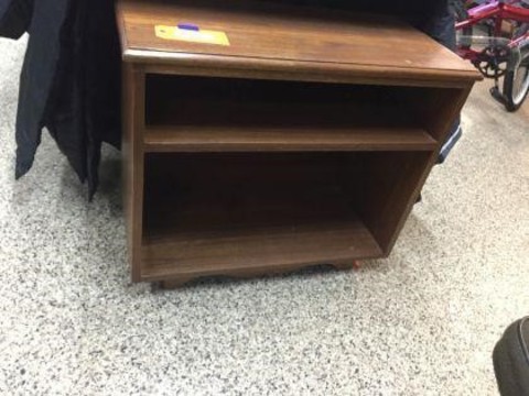 208 Miscellaneous Tv stand 27x13x23.